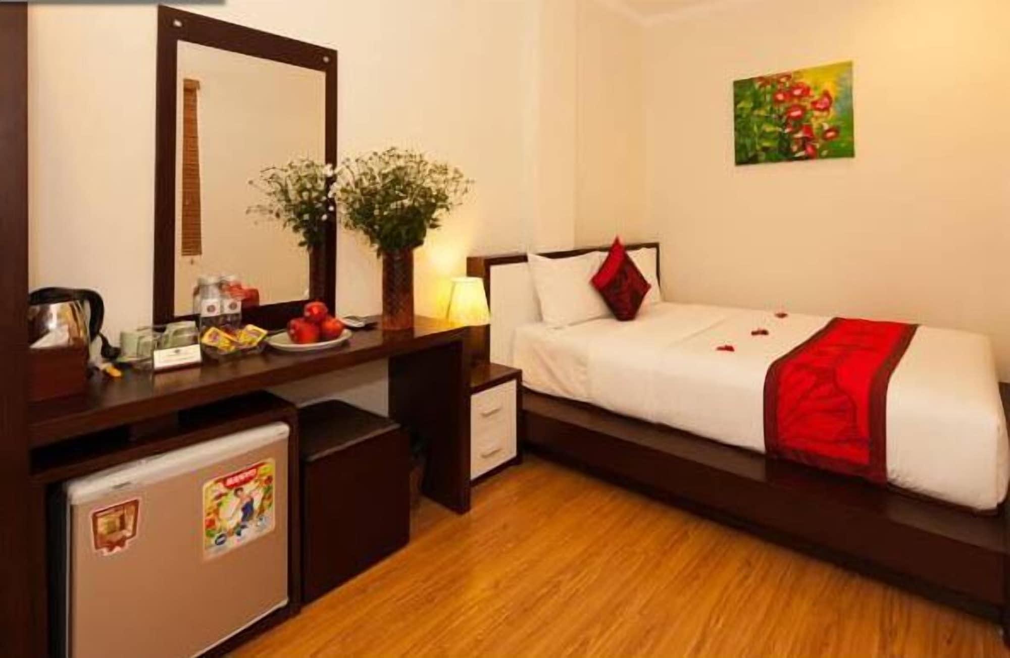 Rising Dragon Estate Hotel Hanoi Buitenkant foto